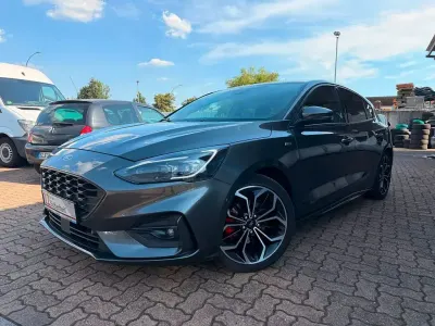 Gebraucht Ford Focus ST-Line 182 PS (133 kW) 2020 Grau Limousine