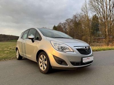 Gebraucht Opel Meriva Edition 101 PS (74 kW) 2010 Starsilber iii m2 Van / Kleinbus
