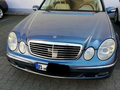 Mercedes E320