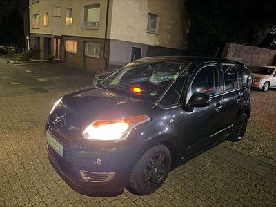 Farbe schwarz obsidien/metalli Gebraucht 2010 Citroën C3 Tendance Van / Kleinbus | 3.999 € (Fairer Preis)