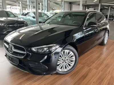 Gebraucht Mercedes C180 Avantgarde 170 PS (125 kW) 2023 Schwarz  unilack Kombi