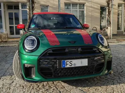 Gebraucht Mini John Cooper Works 204 PS (150 kW) 2024 Grün Kleinwagen