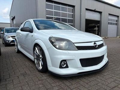 Opel Astra GTC