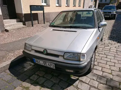Używany Skoda Felicia 68 KM (50 kW) 1998 Srebrny Hatchback