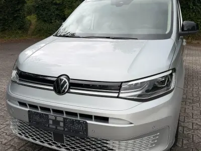 Gebraucht VW Caddy Style 122 PS (89 kW) 2021 Silber Van / Kleinbus