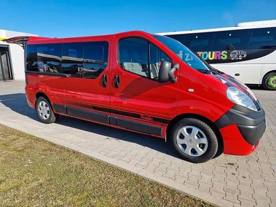 Gebraucht Renault Trafic 114 PS (83 kW) 2013 Rot Van / Kleinbus