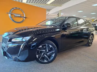 Gebraucht Peugeot 308 SW Allure 131 PS (96 kW) 2025 Schwarz Kombi