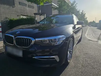 Gebraucht BMW 520 Sport Line 190 PS (139 kW) 2019 Schwarz Kombi