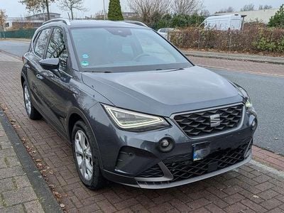 Grau Gebraucht 2023 Seat Arona FR SUV | 20.500 € (Fairer Preis)