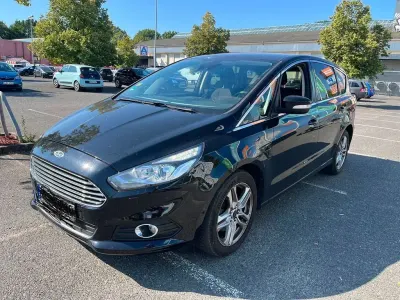 Gebraucht Ford S-MAX Titanium 160 PS (117 kW) 2017 Schwarz Van / Kleinbus