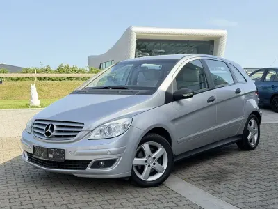 Gebraucht Mercedes B200 136 PS (100 kW) 2006 Silber Van / Kleinbus