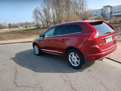 Gebraucht Volvo XC60 Kinetic 150 PS (110 kW) 2015 Rot SUV