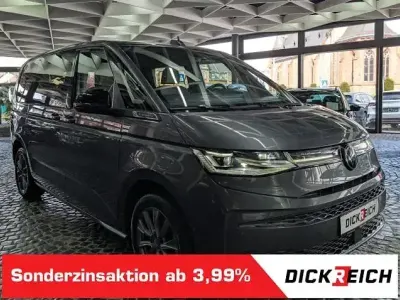 Käytetty VW Multivan Life 150 HP (110 kW) 2023 Harmaa Tila-auto