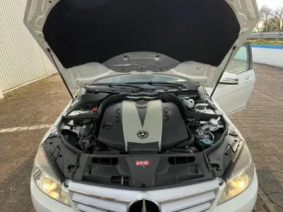Gebraucht Mercedes C350 AMG line 230 PS (169 kW) 2010 Weiß Kombi