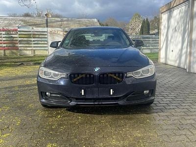 Gebraucht BMW 320 Shadowline 184 PS (135 kW) 2012 Blau Limousine