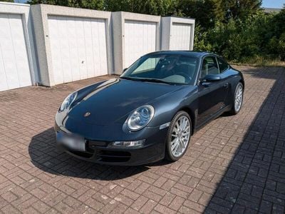 Porsche 911 Carrera