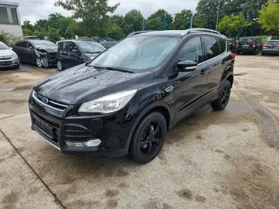 Gebraucht Ford Kuga Titanium 150 PS (110 kW) 2016 Schwarz SUV