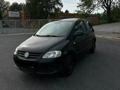 Gebraucht VW Fox 70 PS (51 kW) 2008 Schwarz Kleinwagen