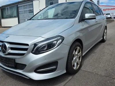 Gebraucht Mercedes B200 136 PS (100 kW) 2018 Silber Van / Kleinbus