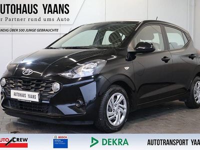 Gebraucht Hyundai i10 Select 67 PS (49 kW) 2023 Schwarz Kleinwagen