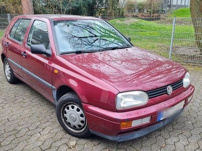 Rot Gebraucht 1996 VW Golf III Kleinwagen | 1.300 €