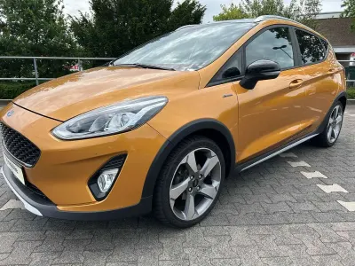 Gebraucht Ford Fiesta Active 102 PS (75 kW) 2018 Orange gelb metallic Kleinwagen