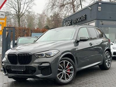 Grau Gebraucht 2021 BMW X5 M Sport SUV | 40.890 € (Fairer Preis)