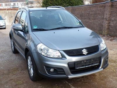 Silber Gebraucht 2013 Suzuki SX4 Style Limousine | 5.840 € (Teuer)