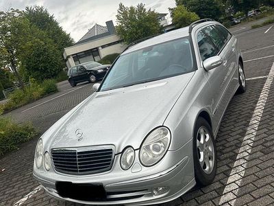 Gebraucht Mercedes E320 204 PS (150 kW) 2005 Grau Kombi