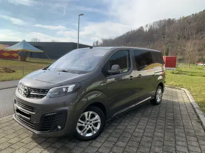 Usata Opel Vivaro 150 CV (110 kW) 2021 Grigio Monovolume