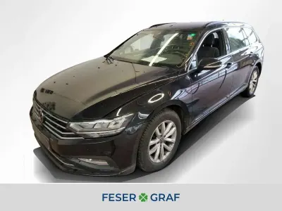 Gebraucht VW Passat Business 150 PS (110 kW) 2023 Deep black perleffekt Kombi