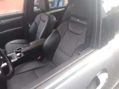 Gebraucht Mercedes C180 Avantgarde 156 PS (114 kW) 2011 Grau Limousine