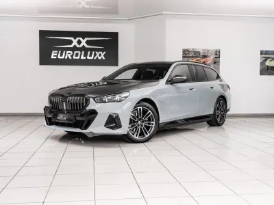 Gebraucht BMW 530e M Sport 190 PS (139 kW) 2025 Grau Kombi