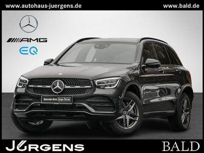 Grau Gebraucht 2021 Mercedes GLC300e AMG SUV | 42.450 € (Fairer Preis)