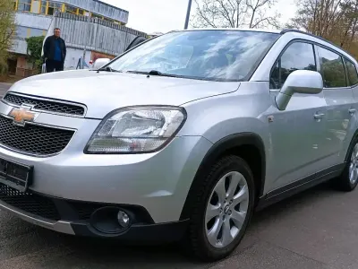 Używany Chevrolet Orlando 140 KM (102 kW) 2012 Srebrny Minivan