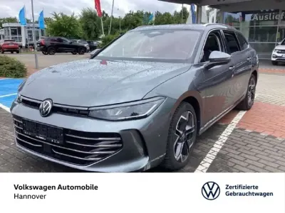 Gebraucht VW Passat Elegance 150 PS (110 kW) 2025 Diabasgrau metallic Kombi