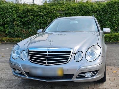 Mercedes E280