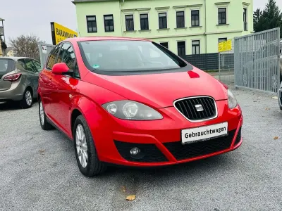 Usado Seat Altea Stylance 125 HP (91 kW) 2011 Vermelho Monovolume