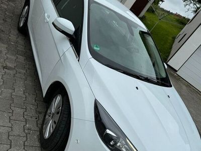 gebraucht Ford Focus 1,5 TDCi 88kW Turnier Cool & Connect TOP