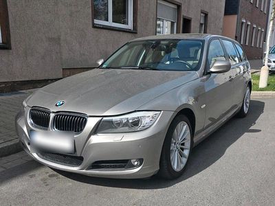 Gebraucht BMW 320 170 PS (125 kW) 2011 Braun Kombi