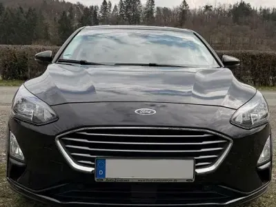 Gebraucht Ford Focus 125 PS (91 kW) 2022 Schwarz Limousine