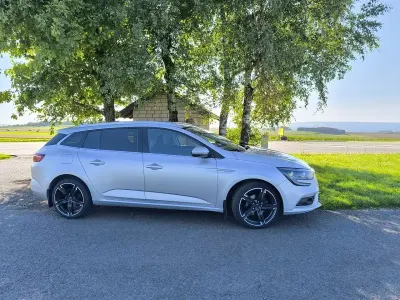 Gebraucht Renault Mégane GrandTour Initiale Paris 110 PS (80 kW) 2017 Kombi