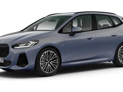 Gebraucht BMW 220 Active Tourer Luxury Line 170 PS (125 kW) 2025 Grau Van / Kleinbus