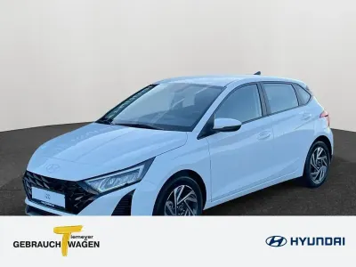 Gebraucht Hyundai i20 Trend 101 PS (74 kW) 2025 Atlas white Kleinwagen