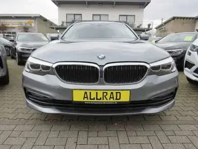 Usata BMW 520 Sport Line 190 CV (139 kW) 2019 Blu Station wagon