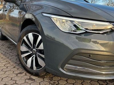 Grau Gebraucht 2024 VW Golf VIII Move Limousine | 22.999 € (Guter Preis)