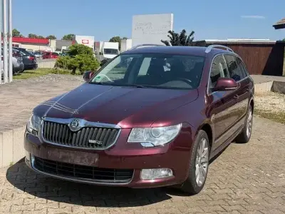 Gebraucht Skoda Superb Elegance 170 PS (125 kW) 2010 Rot Kombi