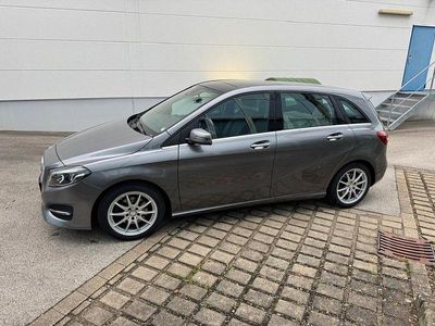 Mercedes B220