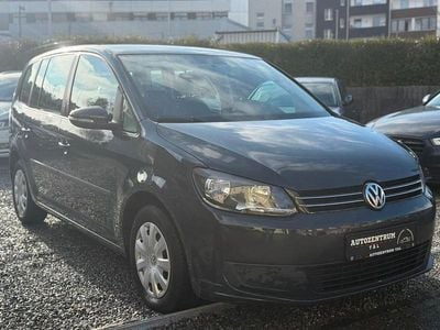 Gebraucht VW Touran Trendline 105 PS (77 kW) 2014 Uranograu Van / Kleinbus