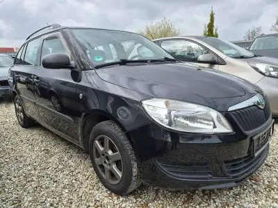 Gebraucht Skoda Fabia Special 69 PS (50 kW) 2011 Schwarzmagic perleffekt Kombi